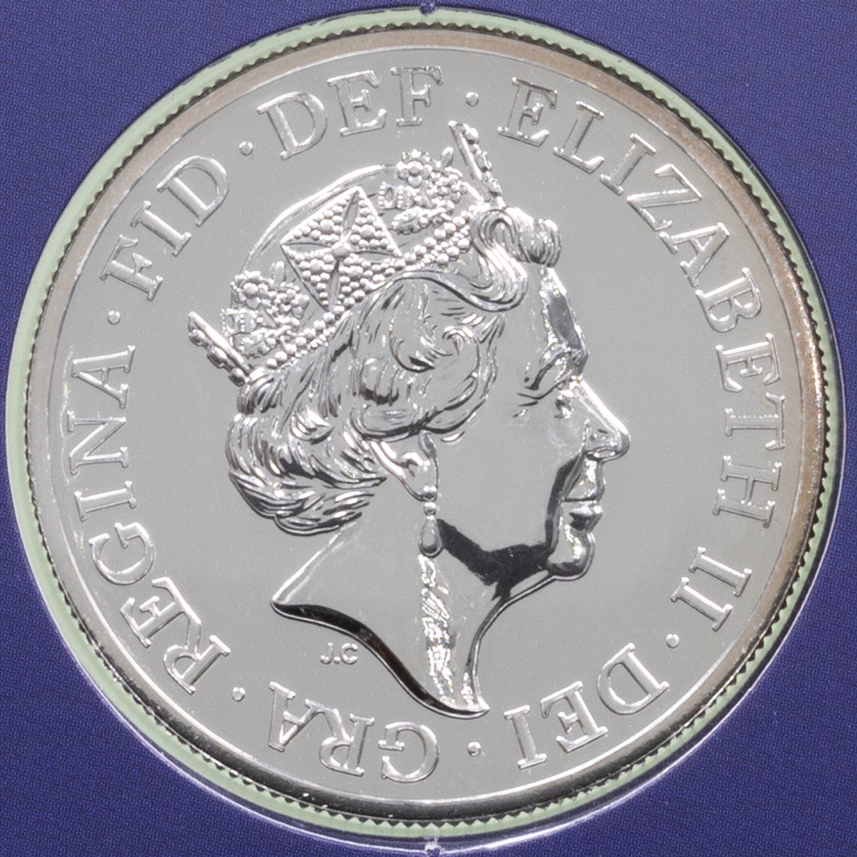 UK15BR50 2015 Britannia Fifty Pound Silver Brilliant Uncirculated Coin In Folder Obverse