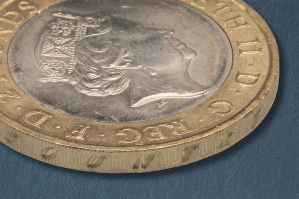 What are edge error coins, and are they really valuable? Full identification guide to edge errors on UK coins.
