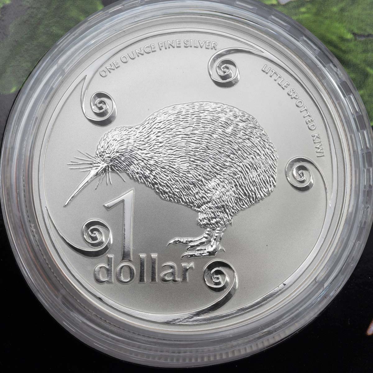 NZ04KS1 2004 Little Spotted Kiwi One Ounce Silver Brilliant Uncirculated New Zealand Carded Coin