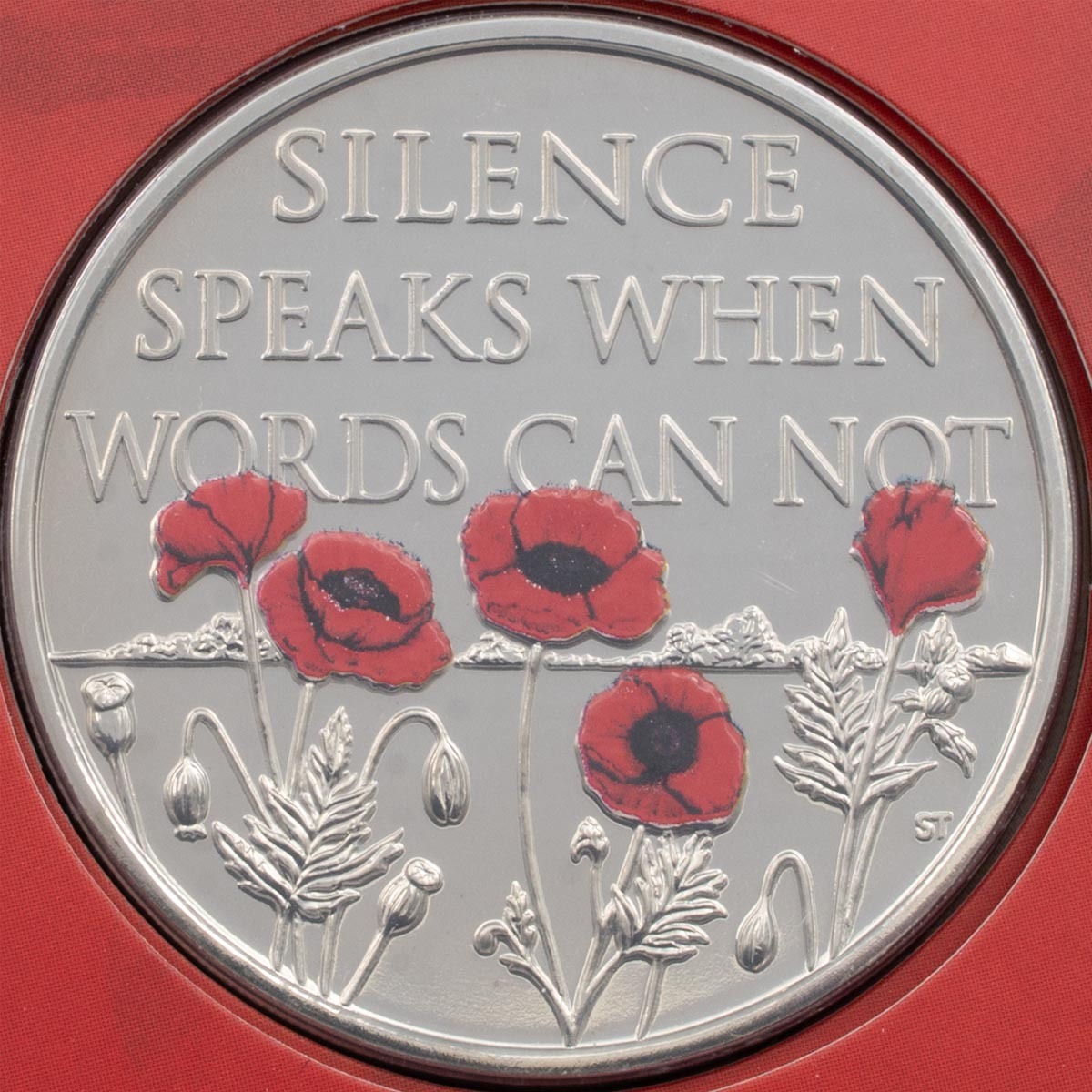 UK17RDBU 2017 Remembrance Day Five Pound Crown Brilliant Uncirculated Coin reverse design