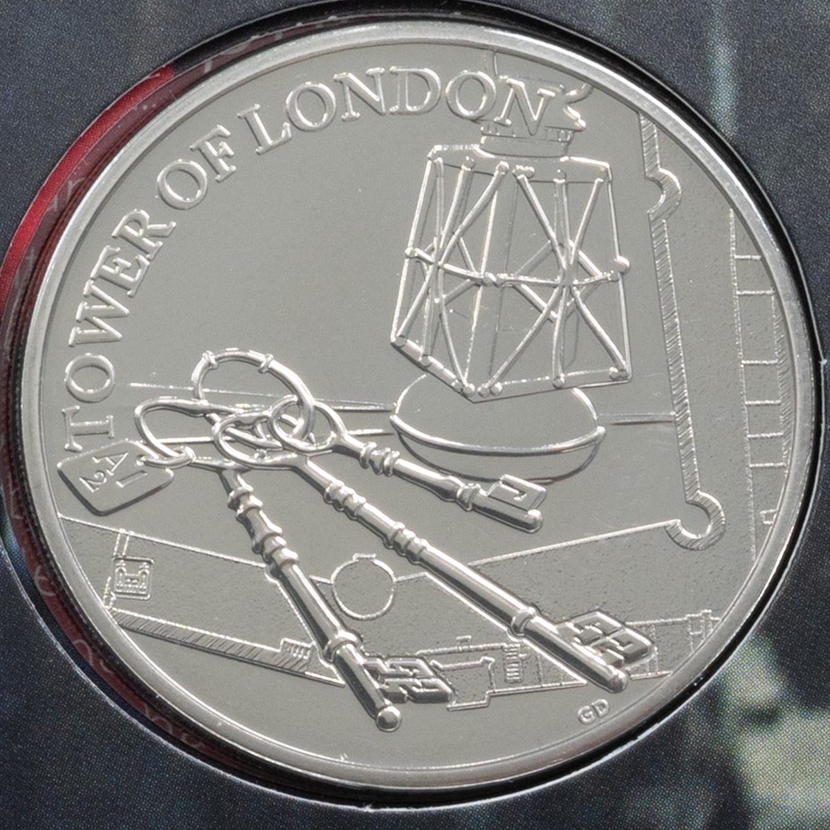 uk19ckbu-2019-tower-of-london-ceremony-of-the-keys-brilliant-uncirculated-five-pound-coin-001-m