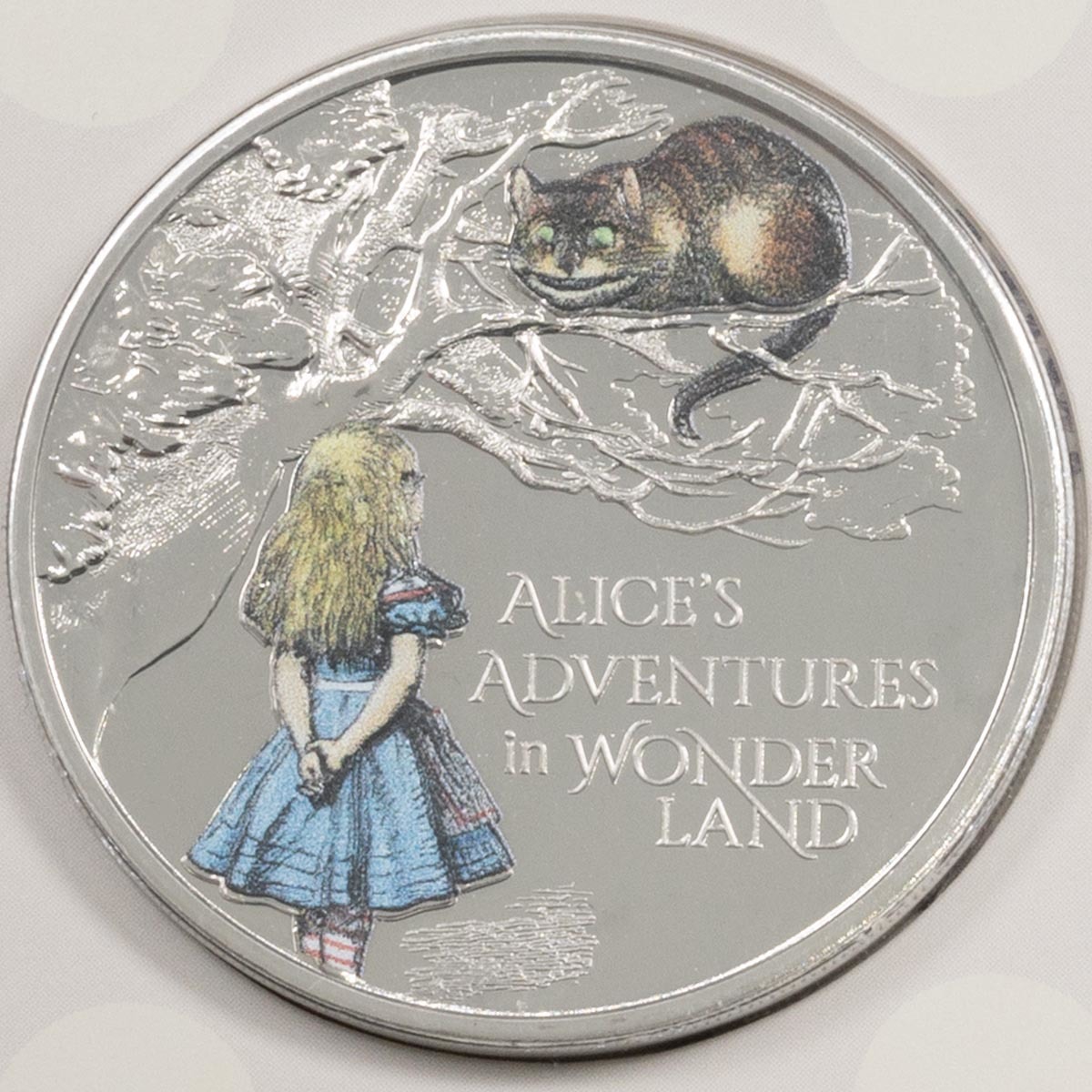 UK21AWBU 2021 Alice In Wonderland Five Pound Coloured Brilliant Uncirculated Coin In Folder Reverse