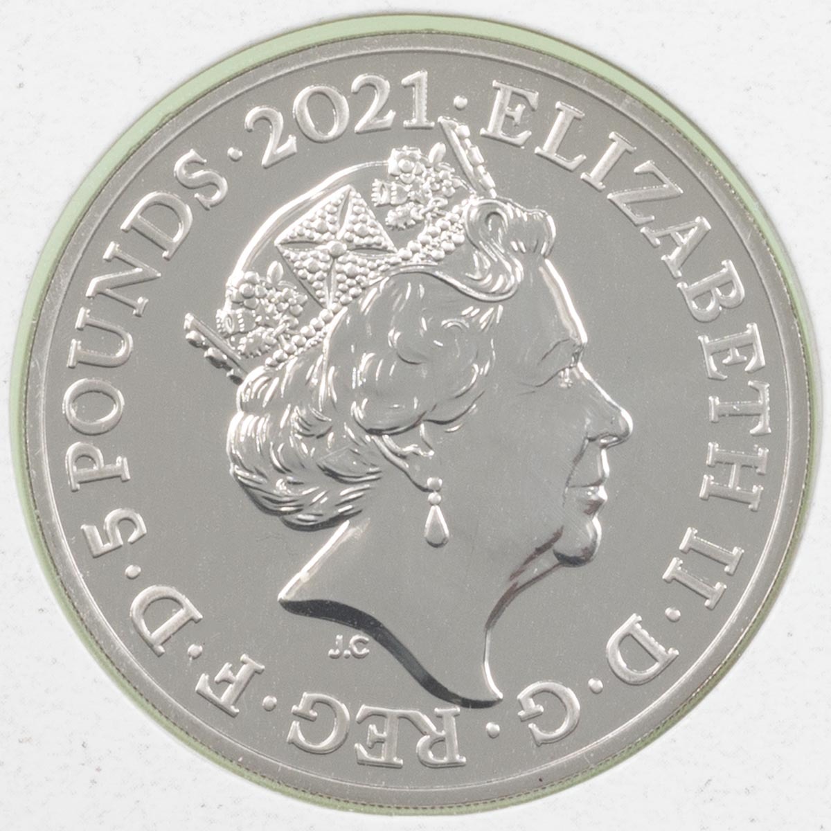 UK21AWBU 2021 Alice In Wonderland Five Pound Coloured Brilliant Uncirculated Coin In Folder Obverse
