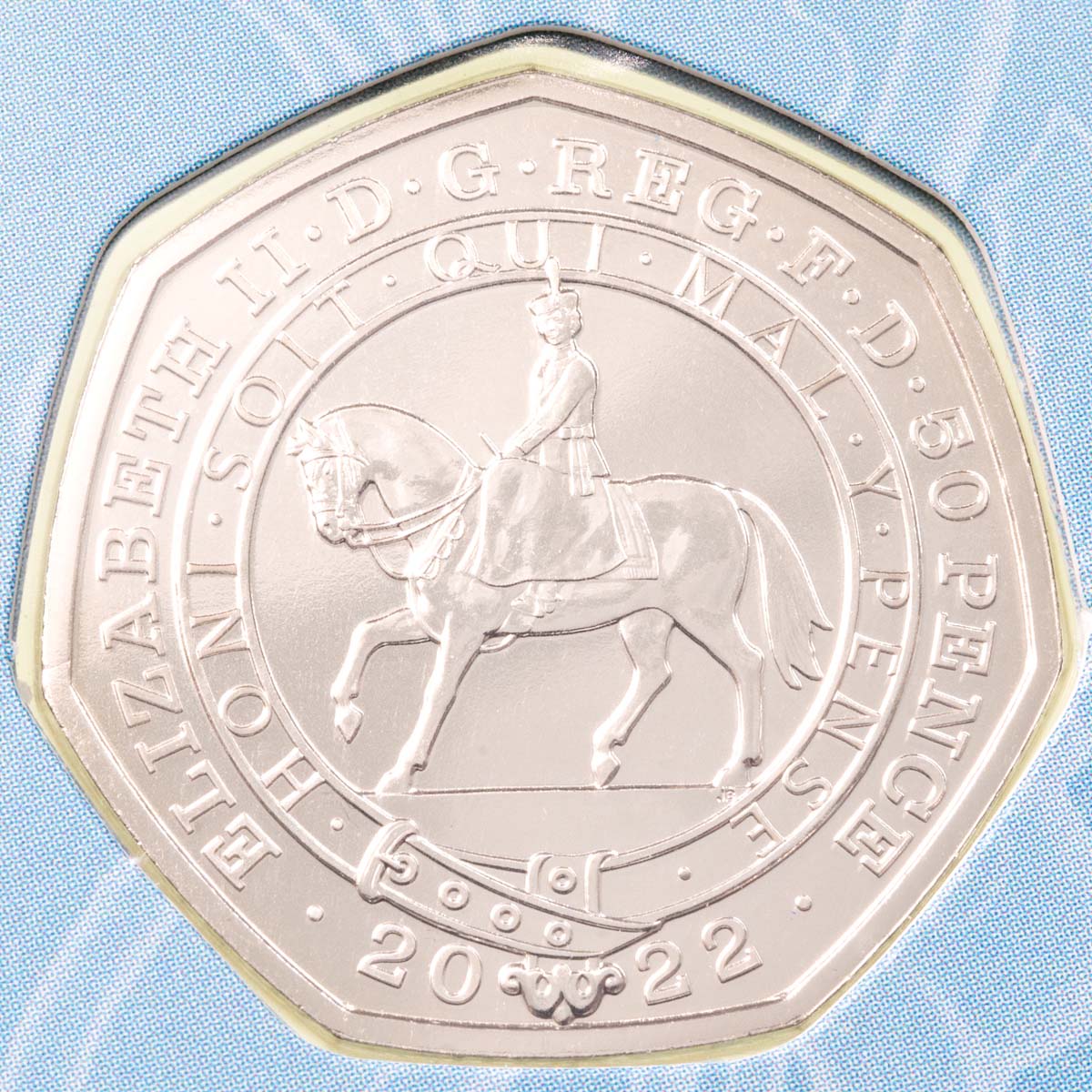 UK22P5BU 2022 Queen Elizabeth II Platinum Jubilee Fifty Pence Brilliant Uncirculated Coin In Folder Obverse