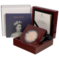 UK22QMGP 2022 Elizabeth II Memorial £5 Crown Gold Proof Coin Thumbnail
