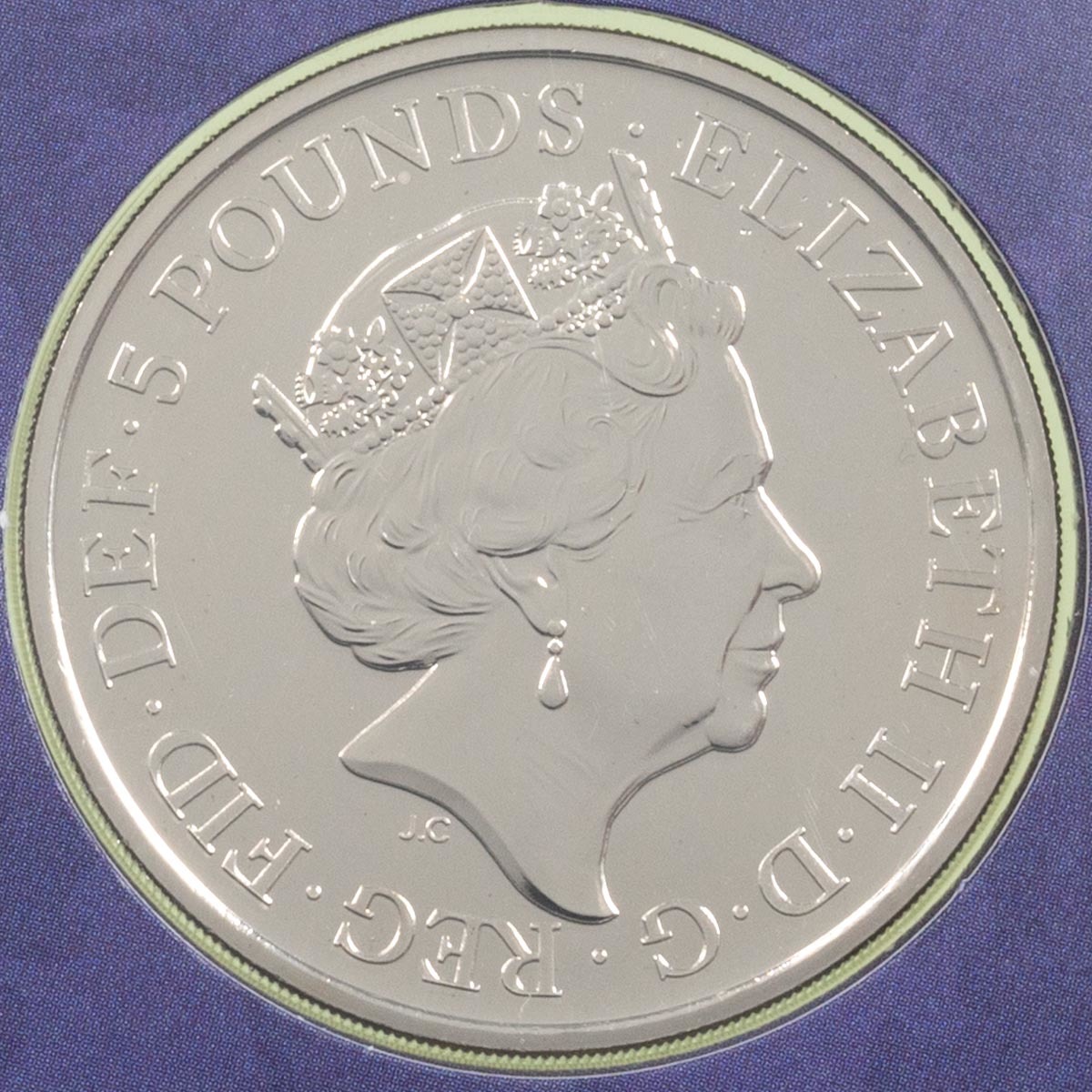 UK23TYBBU 2023 Tudor Beasts Yale Of Beaufort Five Pound Brilliant Uncirculated Coin In Folder Obverse